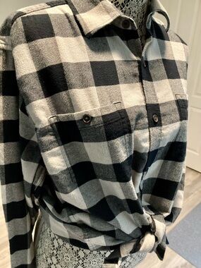 Wind River Black & Cream Plaid Button-Down Shirt Very soft flannel
